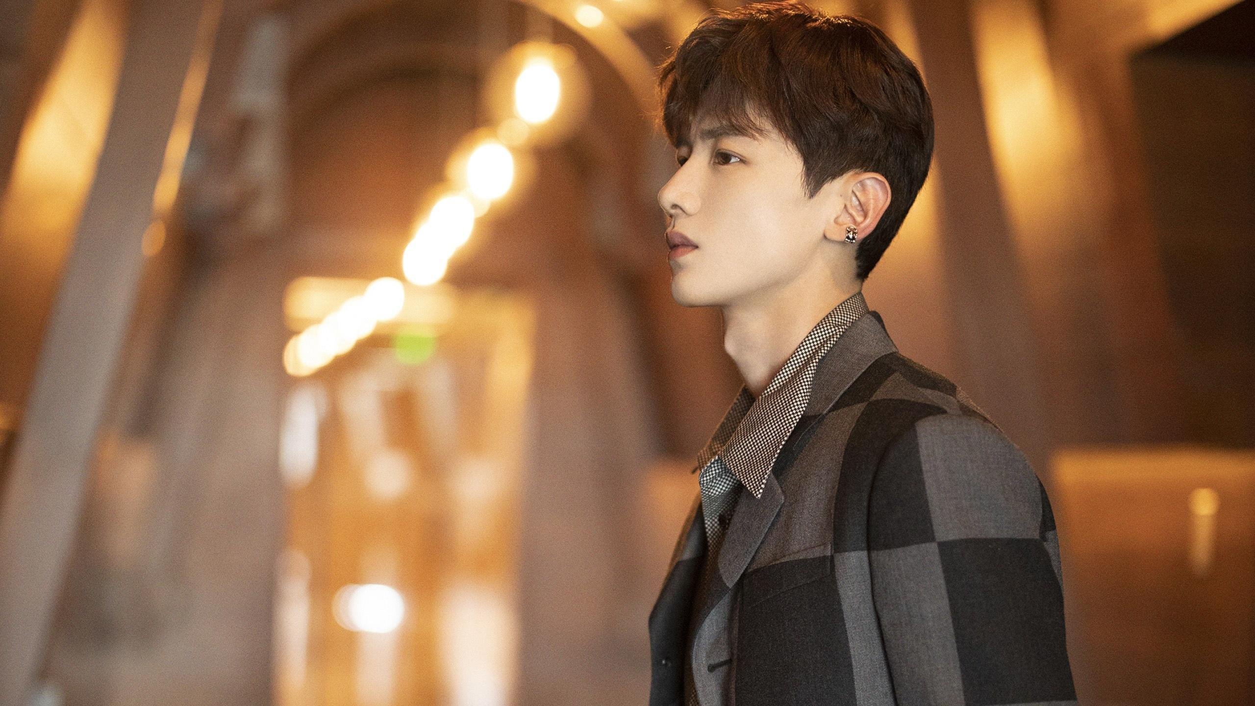 英超豪门争夺,比分3-2,比赛关键数据:抢断成功率77%,长传准度高达85%