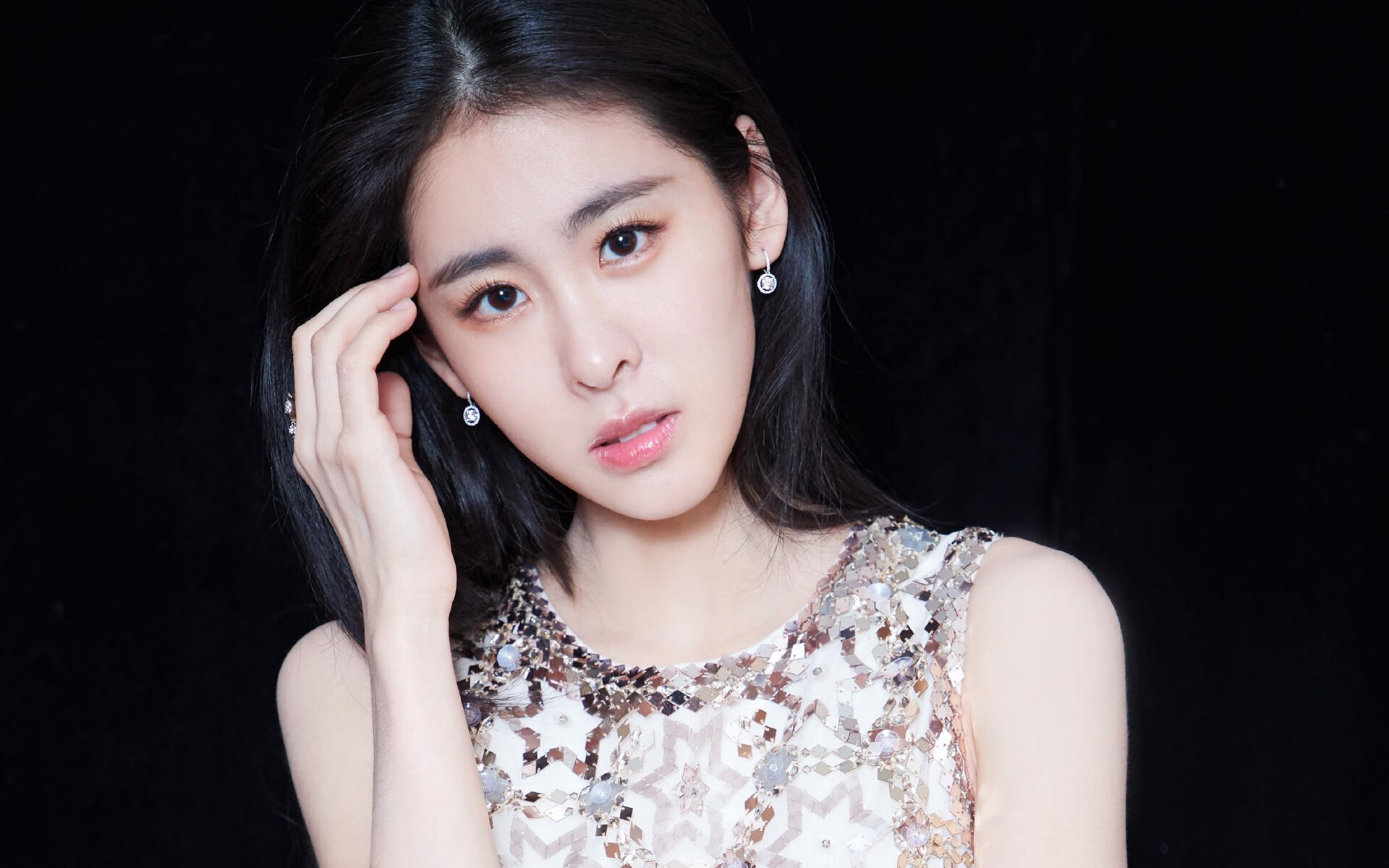 雄鹿全队状态火热，已经连胜三场，正向东部榜首迈进，雄鹿队2021